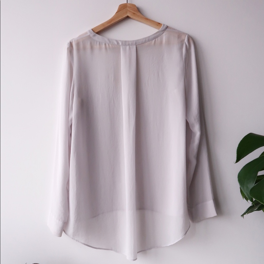 Loft 82 delicate grey blouse